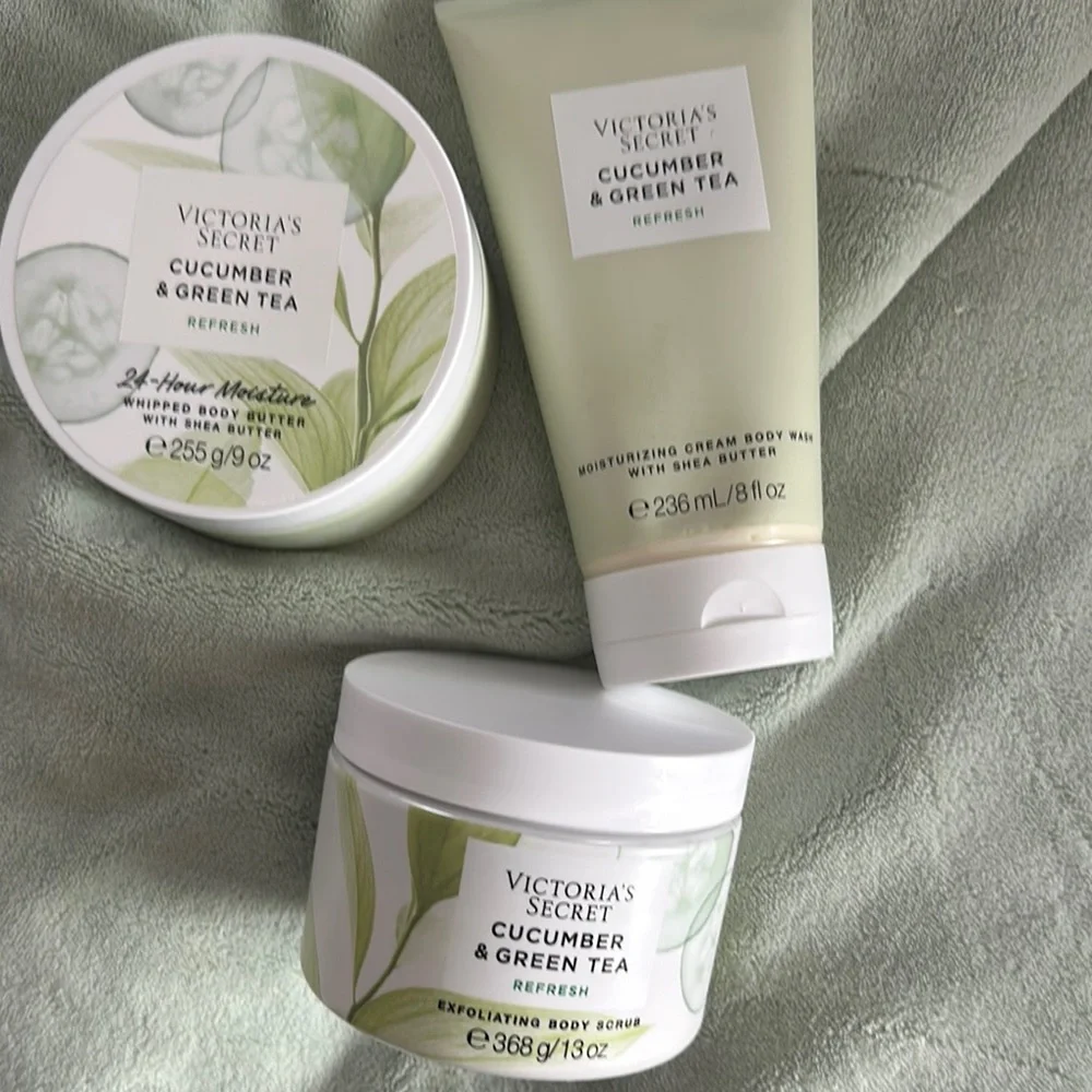 Victoria's Secret Green and White Bath & Body